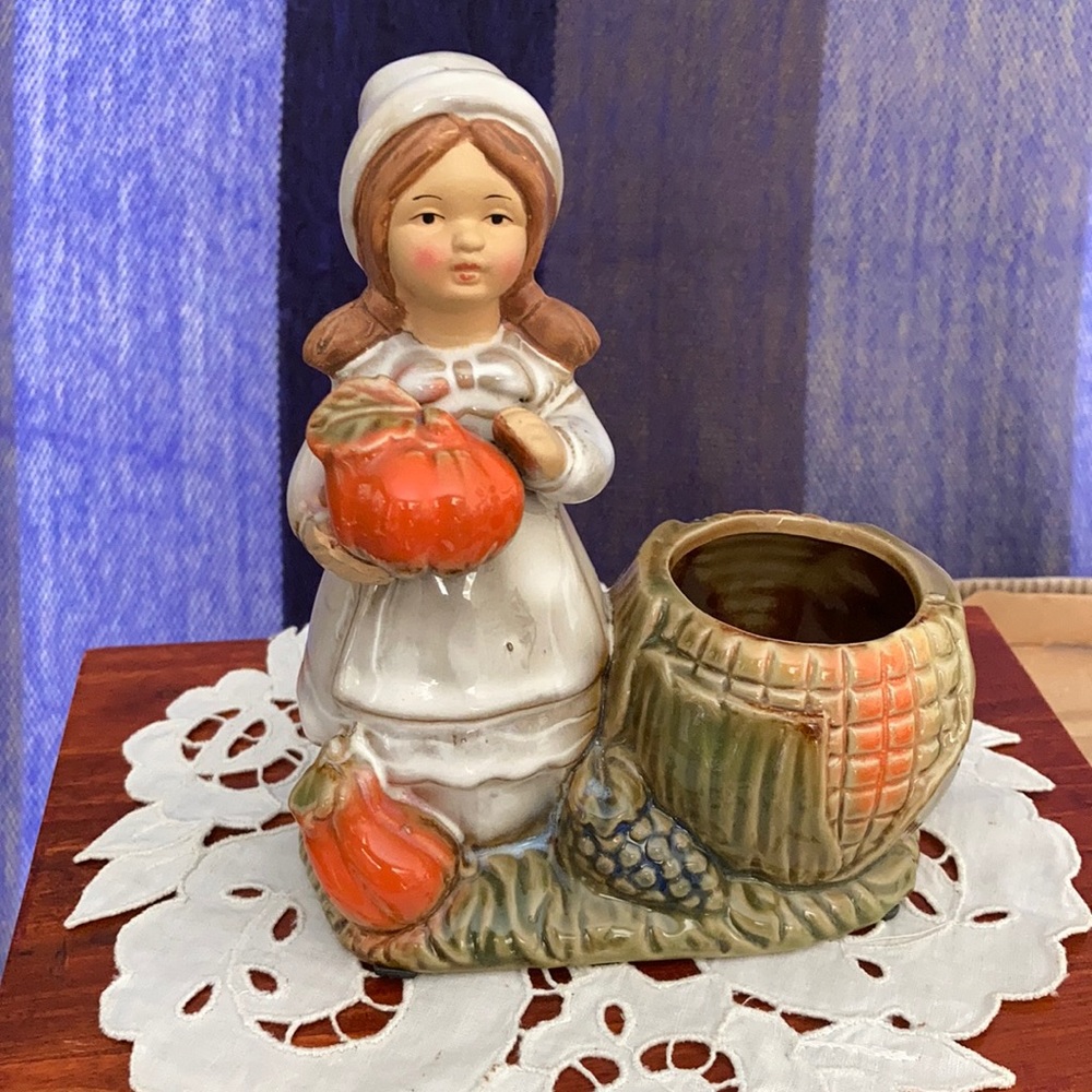 Vintage, rare, Kirkland's glazed ceramic pilgrim girl tea light holder